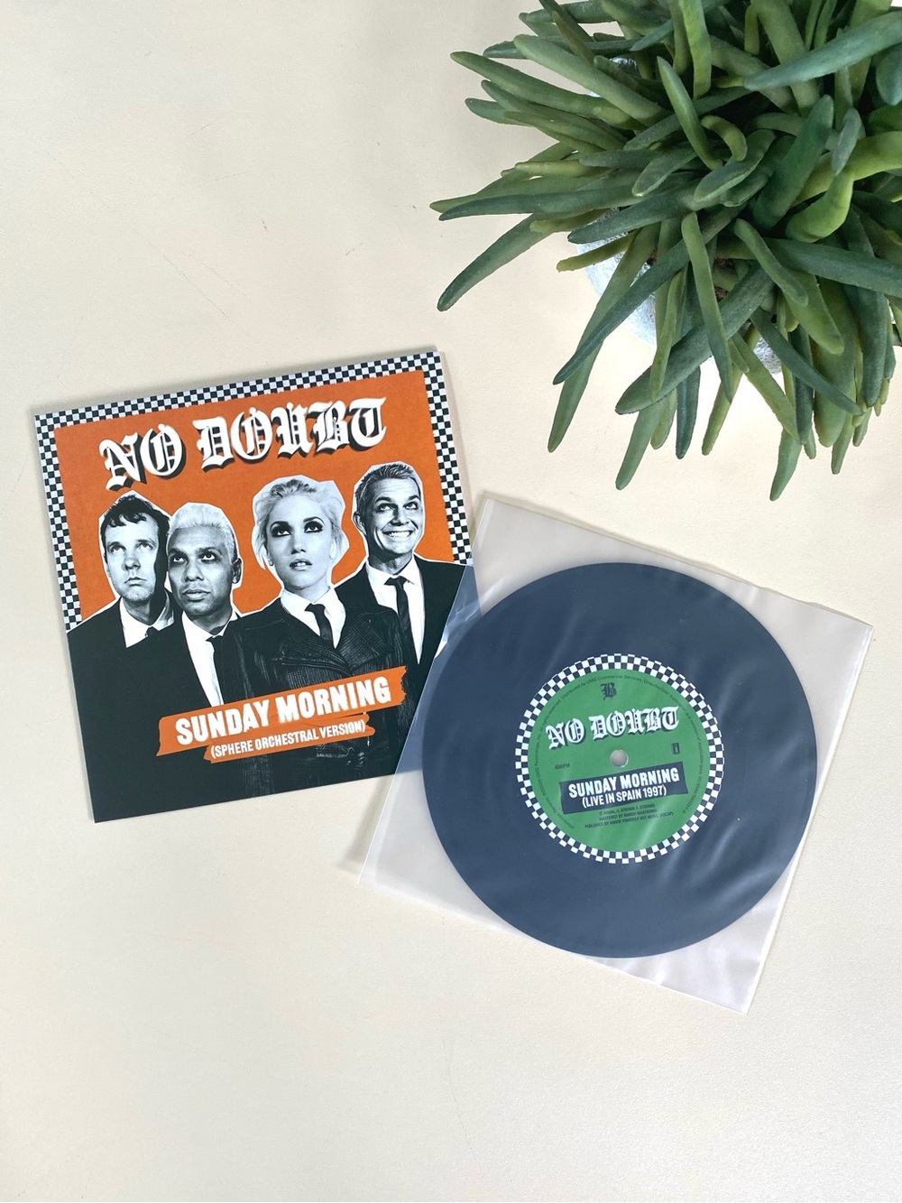 NO DOUBT - 2026 Las Vegas Sphere Concert Vibee VIP Gift Bag - Picture 9 of 10